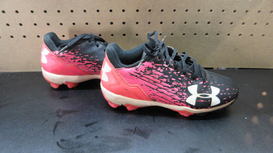 Used Under Armour LeadOff RM Baseball Cleats - Size Youth 3