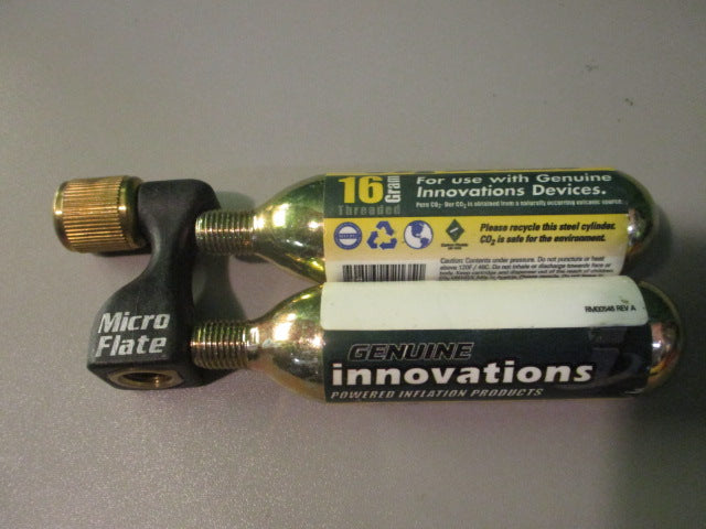 Load image into Gallery viewer, Used Micro Flate Bike Air Pump w/ 2 Co2 Cartridges
