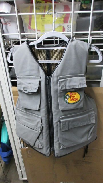 Used Bass Pro Shop Stearns Life Jacket Adult Size Medium