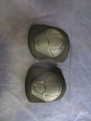 Used MioCloth Elbow Pads Size Youth