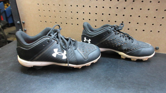 Used Under Armour Leadoff Baseball Cleats - Size Youth 5