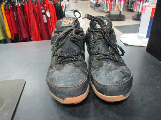 Used Under Armour Out Of Here Size Youth 6 Cleats