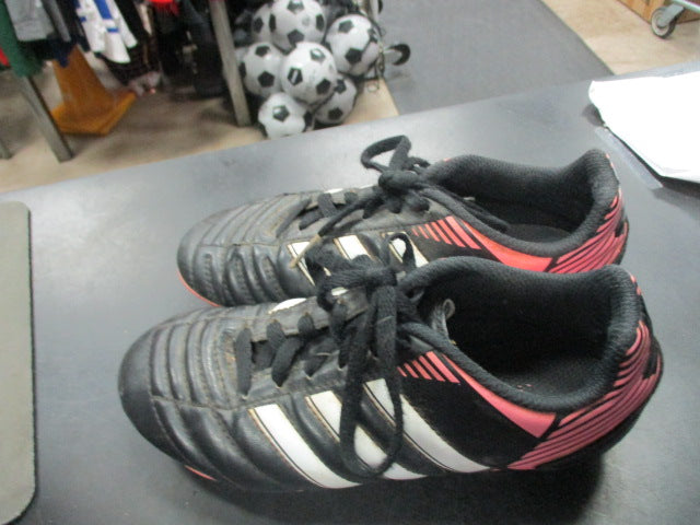 Load image into Gallery viewer, Used Adidas Soccer Cleats Size 2
