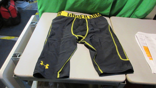 Used Under Armour Padded Size Medium Compression Shorts