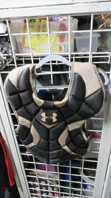 Used Under Armour Senior Chest Protector - 15.5