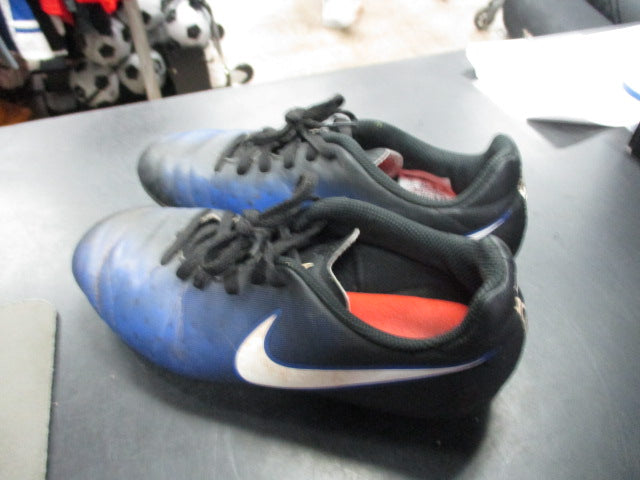 Load image into Gallery viewer, Used Nike Magista Soccer Cleats Size 3
