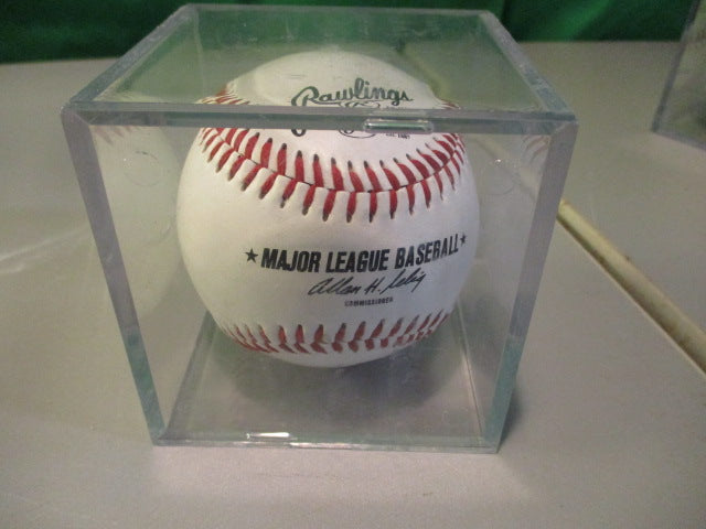 Load image into Gallery viewer, Rawlings Official MLB Baseball Unknown Signature in Case
