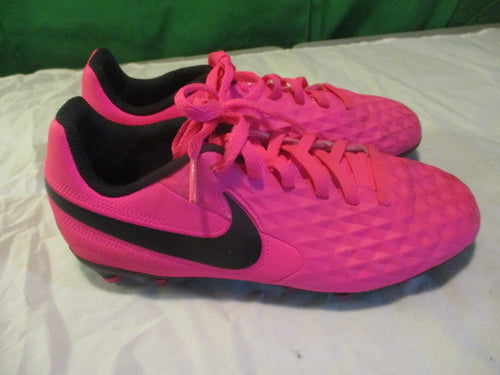 Used Nike Tiempo Soccer Shoes Size 4