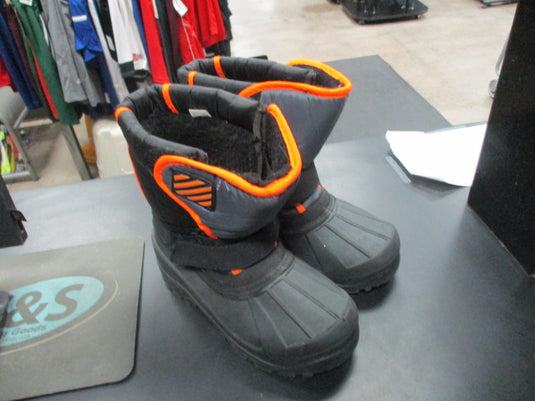 Used Black Snow Boots Size 2