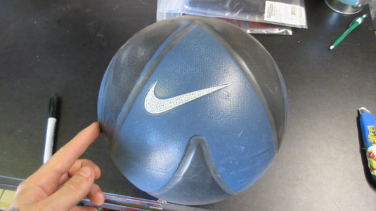 Used Nike 10 Lb Medicine Ball