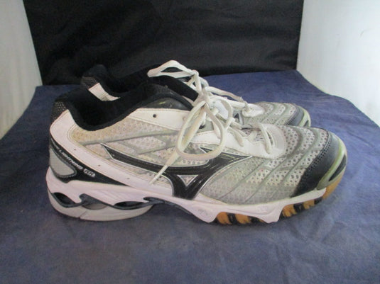 Used Women's Mizuno Volleyball Shoes Size 9