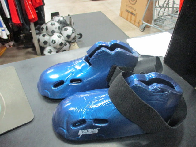 Load image into Gallery viewer, Used Proforce Lighting Karate Sparring Shoes
