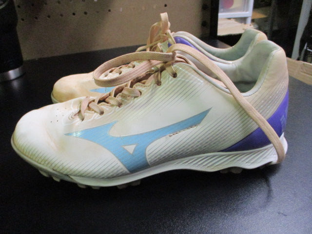 Load image into Gallery viewer, Used Mizuno Softball Cleats Size 5.5
