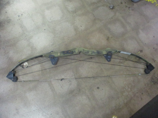 Used Bear Whitetail Hunter Archery Bow