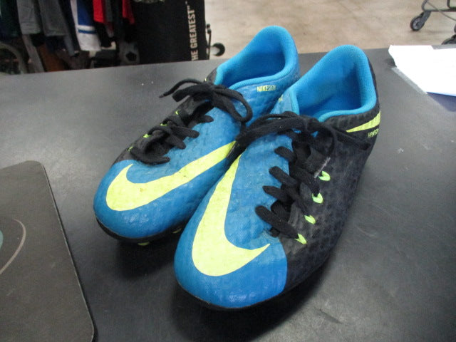 Load image into Gallery viewer, Used Nike HyperVenom Soccer Cleats Size 3
