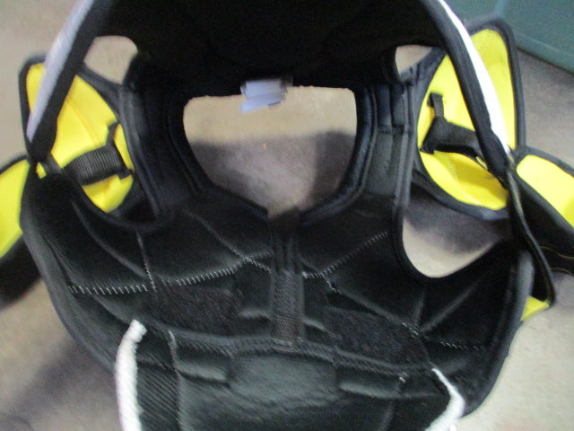 Load image into Gallery viewer, Used CCM Super Tacks Hockey Shoulder Pads Size Youth Large
