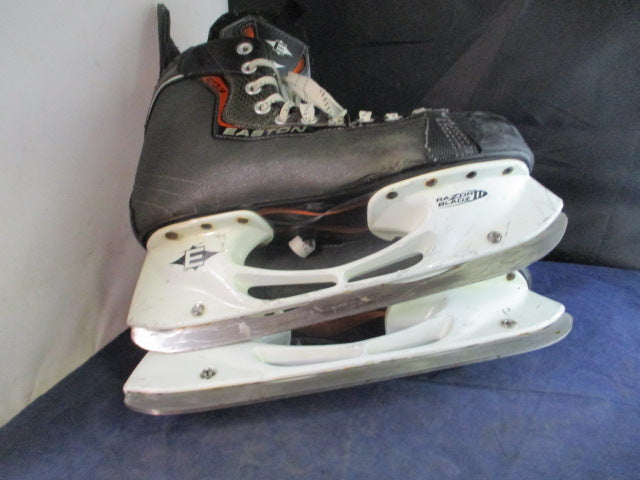 Load image into Gallery viewer, Used Easton Synergy E03 Skates Adult Size 9
