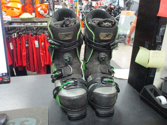 Used Apex XP Size 8.5 Ski/Snowboard Boots