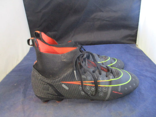 Used Wejiess Soccer Cleats Size 7.5