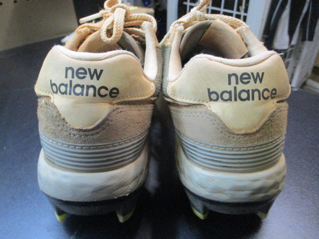 Load image into Gallery viewer, Used New Balance Baseball Cleats Size 5.5
