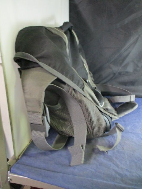 Used Osprey Resource Messenger Laptop Bag - small inside wear