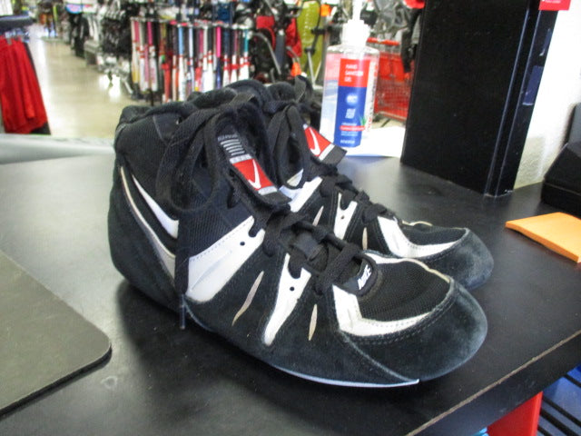 Load image into Gallery viewer, Used Nike Boxing Shoes Size 6
