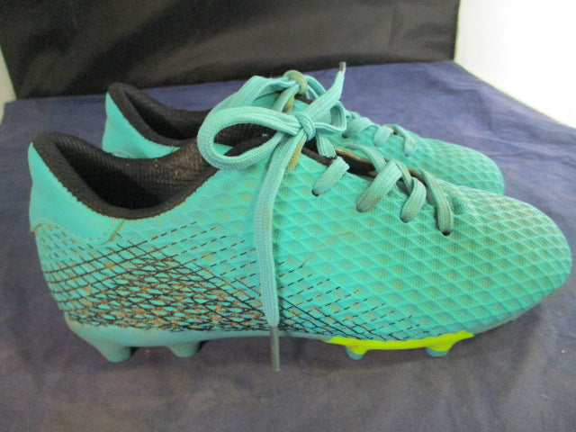 Load image into Gallery viewer, Used Soccer Cleats Kids Size 1
