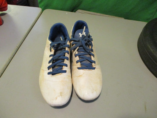 Used Under Armour Magnetico Soccer Shoes size 5