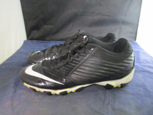 Load image into Gallery viewer, Used Nike Shark V Cleats Youth Size 7

