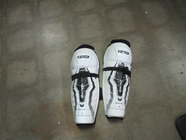 Load image into Gallery viewer, Used CCM Tacks 1052 13&quot; Junior Shin Guards
