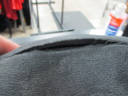 Usd Gaiam 8 Lb Medicine Ball W/ Handles - IS CRACKED AS IS