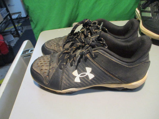 Used Under Armour Leadoff Size Youth 5.5 Cleats