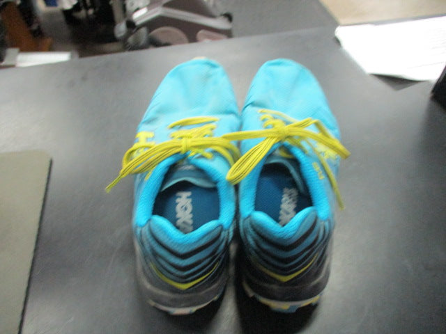Load image into Gallery viewer, Used Hoka Trail Shoes Size 6.5
