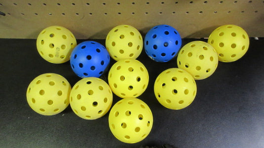 Used Bag Of Pickleballs - 11 Pickleballs - Yellow/Blue