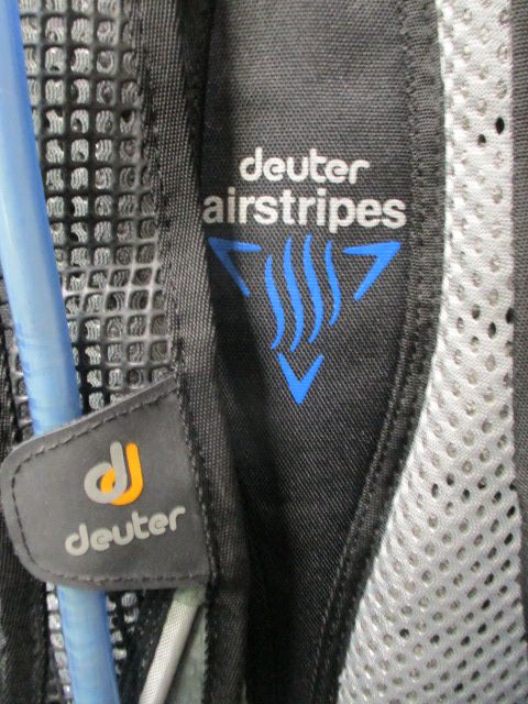 Used Deuter Hydro Lite 2.0 70 fl. oz. Hydration Pack - tube needs replacing