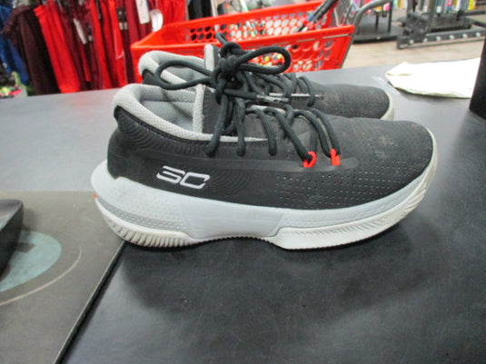 Used Under Armour Sc 3zer0 III Size Youth 3 Basketball Shoes