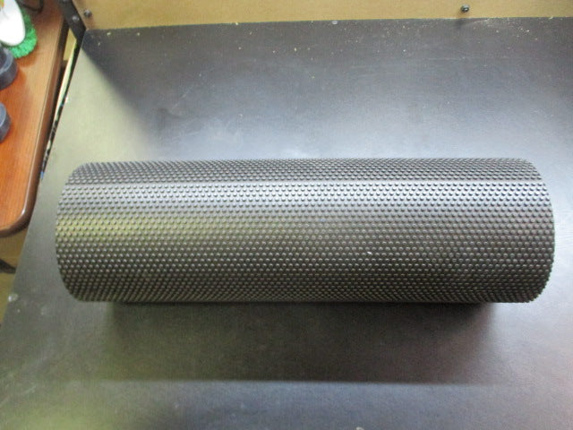 Load image into Gallery viewer, Used MaxPro 6&quot; x 18&quot; Foam Roller
