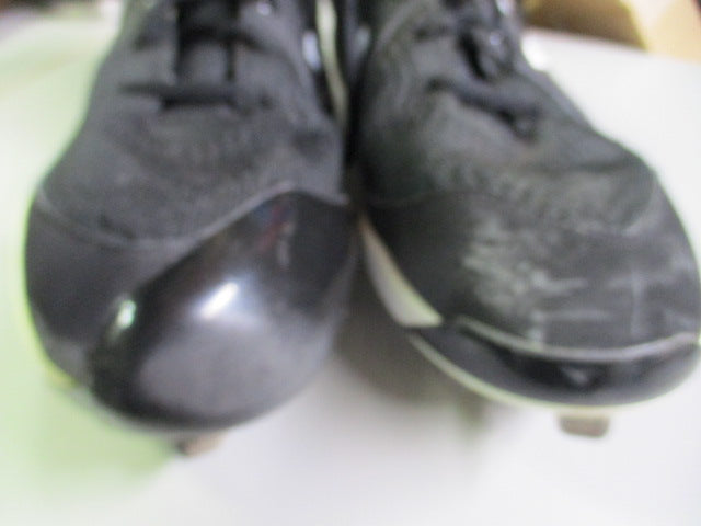 Load image into Gallery viewer, Used New Balance Fresh Foam Mid Metal Baseball Cleats Size 14
