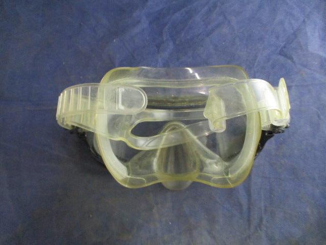 Load image into Gallery viewer, Used U.S. Divers Tempered Scuba Mask

