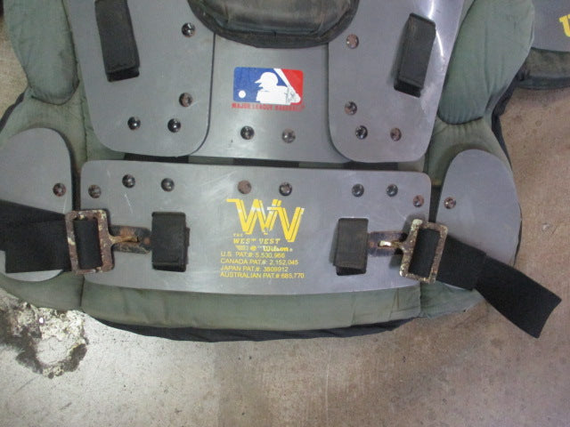 Load image into Gallery viewer, Used CLEARANCE Wilson Umpire Chest Protector
