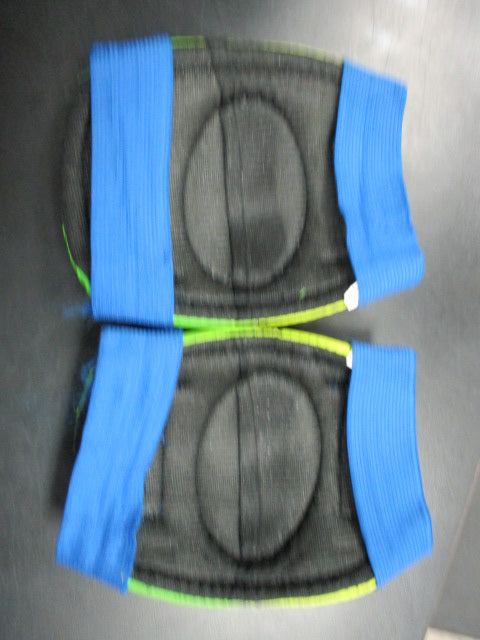 Load image into Gallery viewer, Used Schwinn Youth Knee Pads
