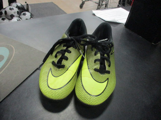 Used Nike Soccer Cleats Size 1.5