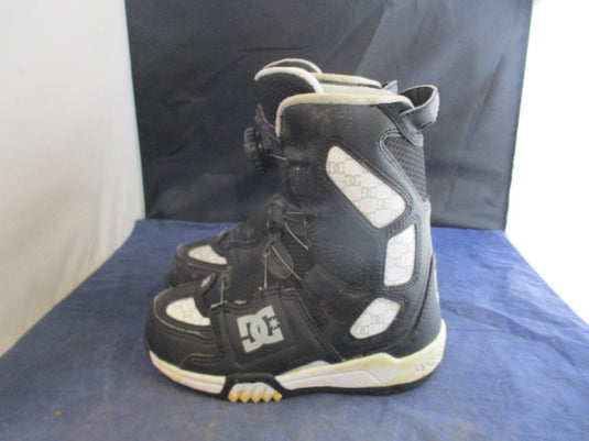 Used DC BOA Snowboard Boots Youth Size 3 - wear on front