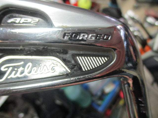 Load image into Gallery viewer, Used Titleist AP2 Forged 712 RH 7 Iron Graphite Shaft Pro-X
