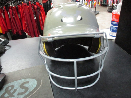 Used Under Armour Size 5 7/8 - 6 3/4 Batting Helmet With Mask