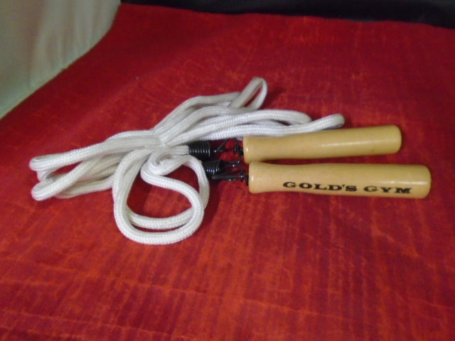 Load image into Gallery viewer, Used Gold&#39;s Gym Classic Nylon Rope Jump Rope
