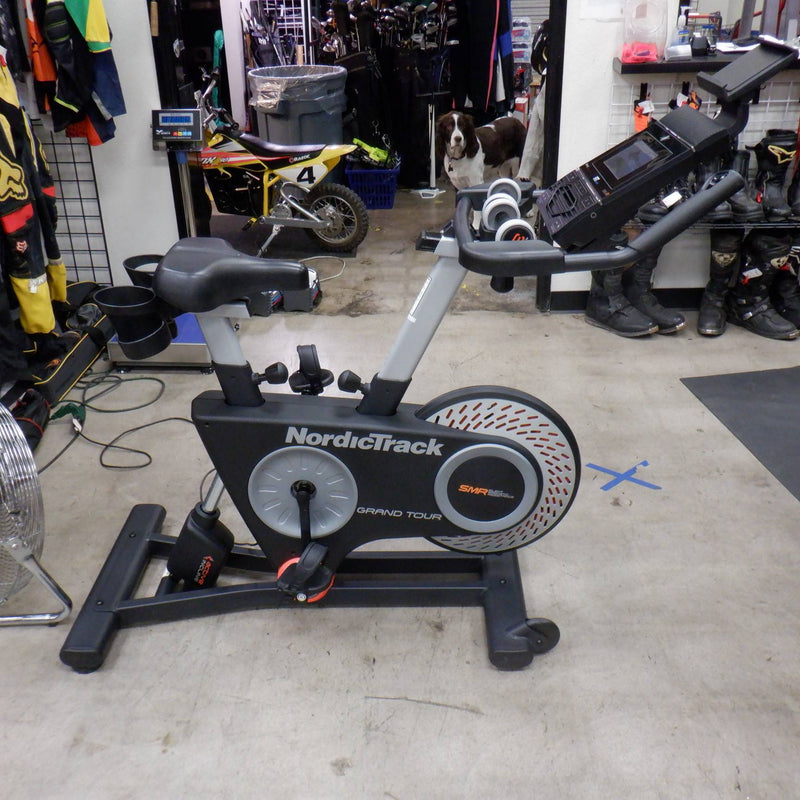 Load image into Gallery viewer, Used NordicTrack Grand Tour Stationary Bicycle With Incline
