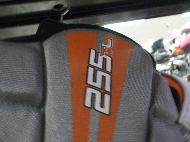 Load image into Gallery viewer, Used Itech 255 TL Youth Hockey Shoulder Pads
