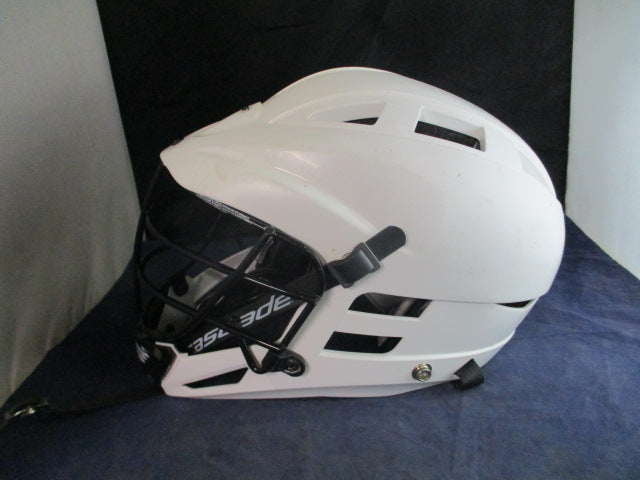 Load image into Gallery viewer, Used Cascade CS Lacrosse Helmet w/ Chinstrap Size Youth
