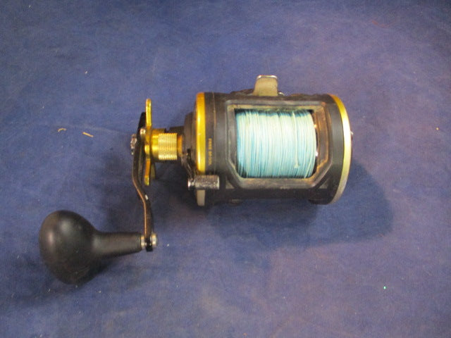 Load image into Gallery viewer, Used Penn Squall 20LW Conventional Reel w/ Braided Line
